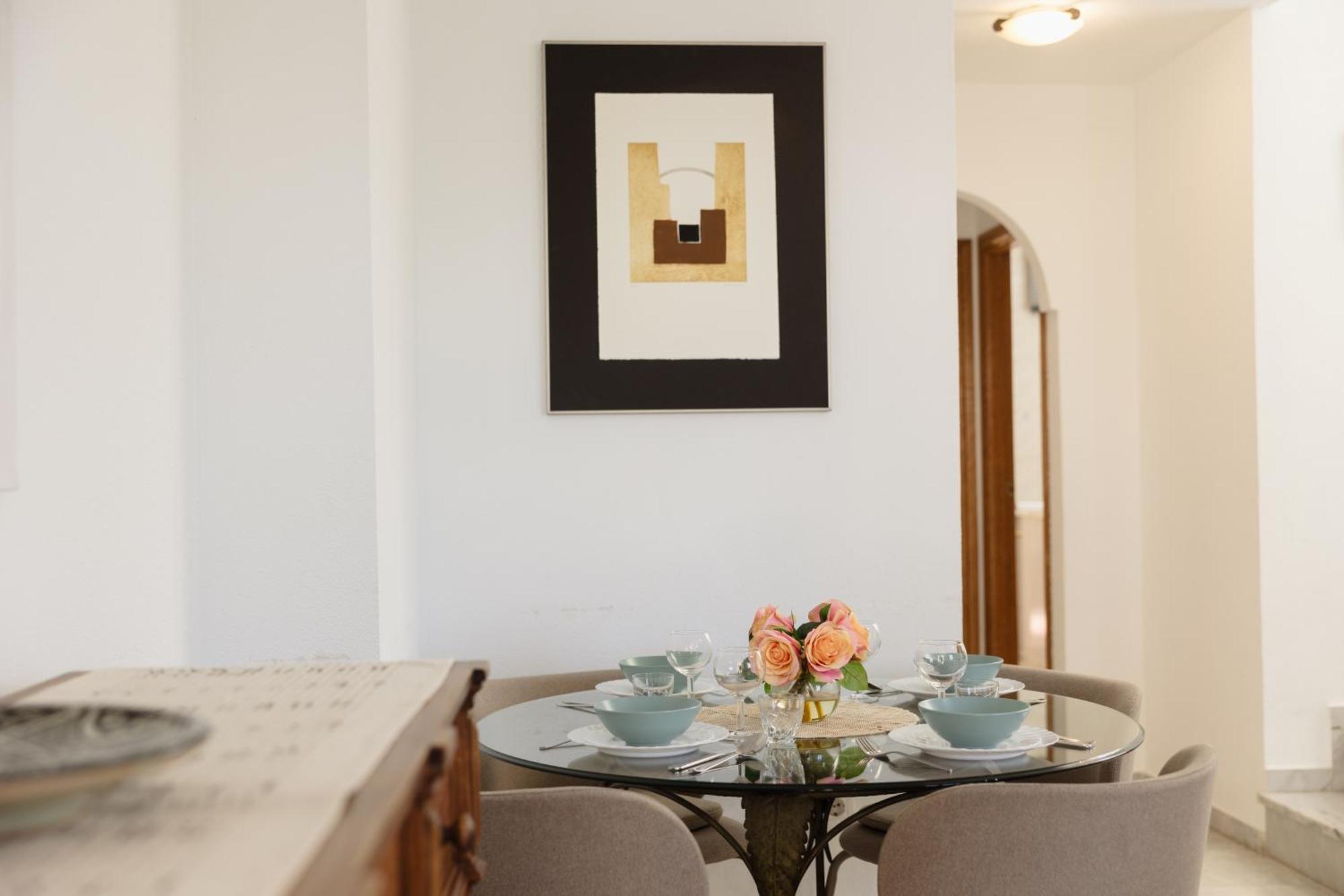 Beautiful Townhouse Walking Distance To The Beach In Costabella, มาร์เบยา ภายนอก รูปภาพ