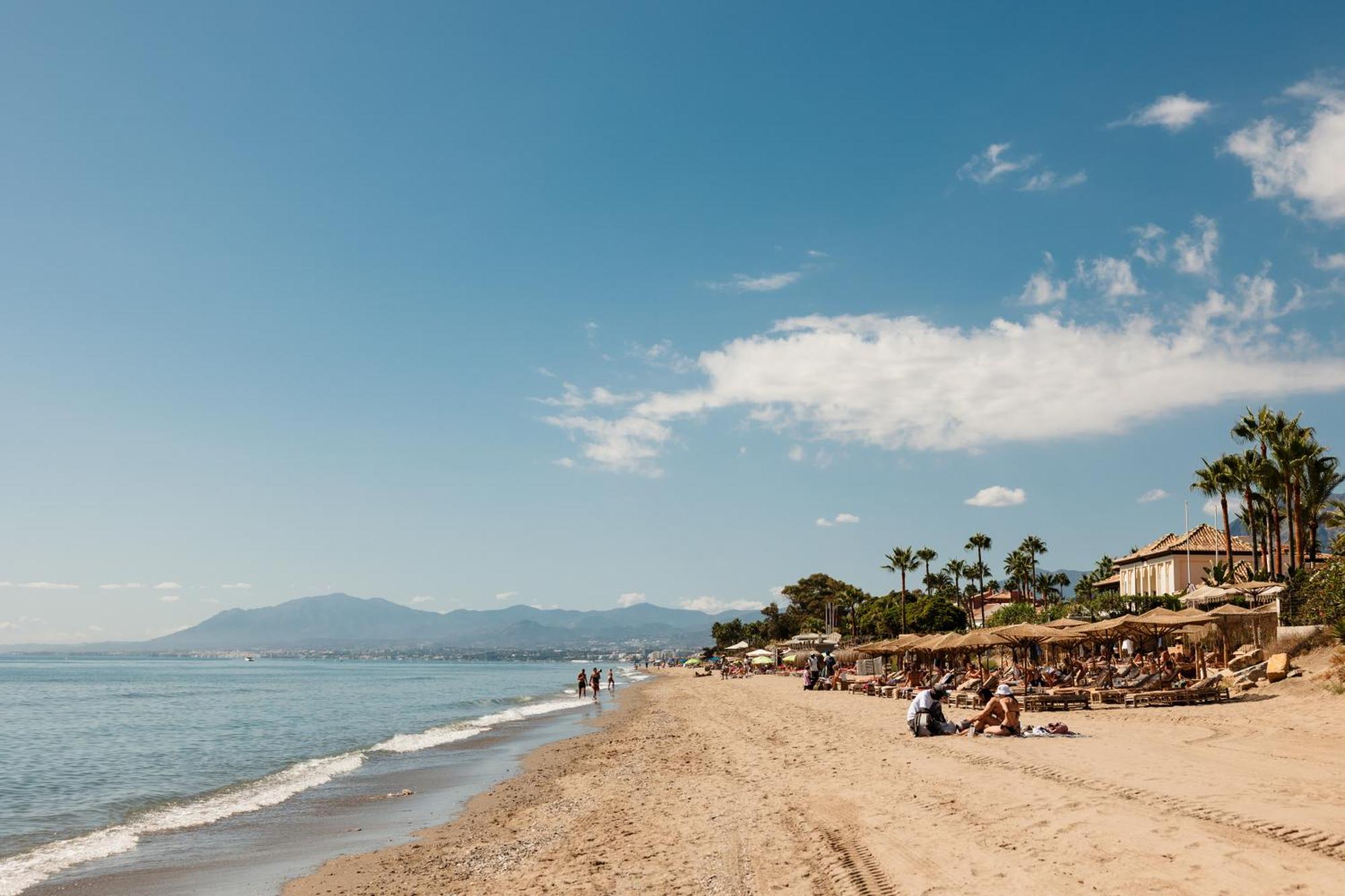 Beautiful Townhouse Walking Distance To The Beach In Costabella, มาร์เบยา ภายนอก รูปภาพ