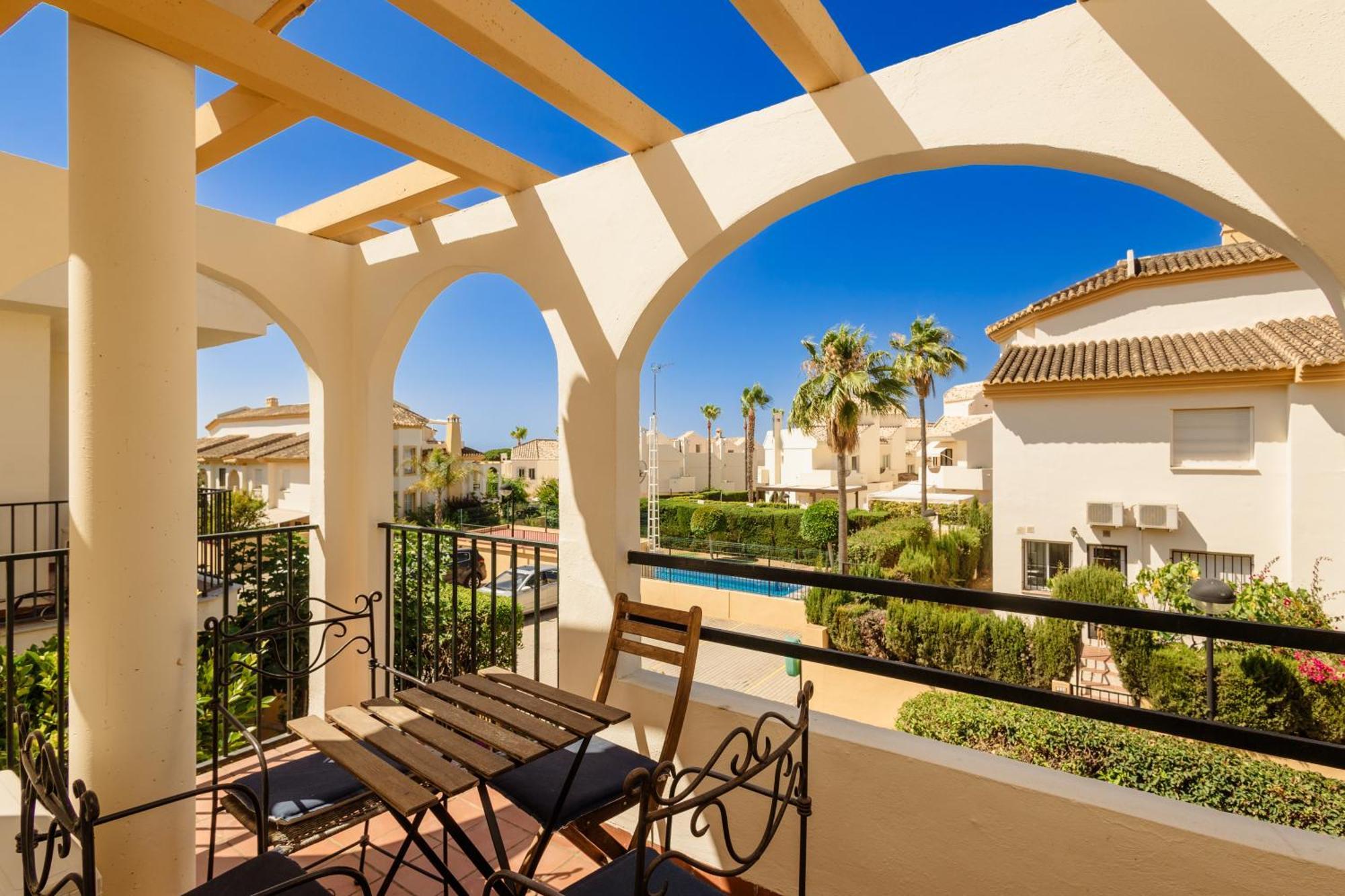 Beautiful Townhouse Walking Distance To The Beach In Costabella, มาร์เบยา ภายนอก รูปภาพ